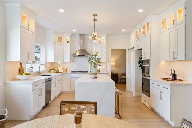 10496 S Stelling Road, Cupertino, CA 95014
