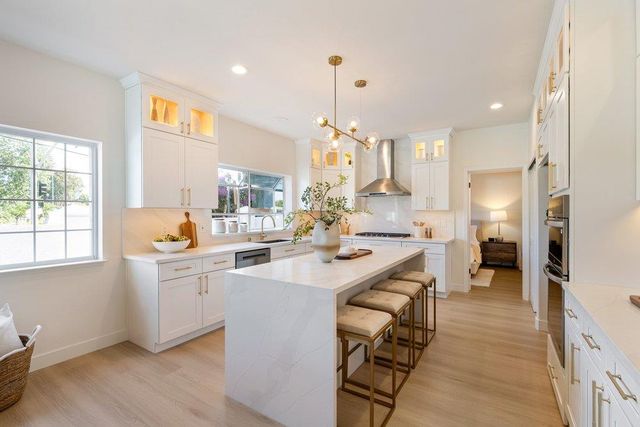 10496 S Stelling Road, Cupertino, CA 95014