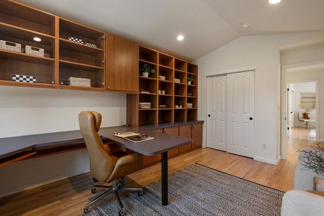 10496 S Stelling Road, Cupertino, CA 95014