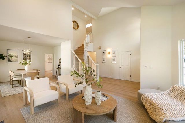 10496 S Stelling Road, Cupertino, CA 95014