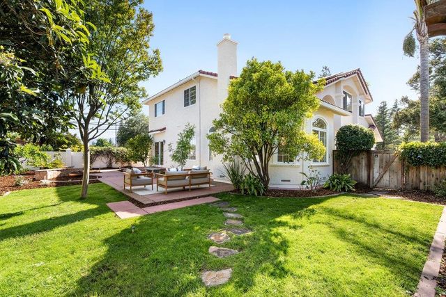 10496 S Stelling Road, Cupertino, CA 95014