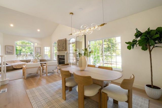 10496 S Stelling Road, Cupertino, CA 95014