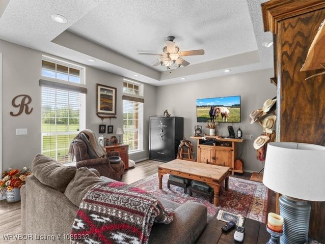 15562 State Highway 83, Howe, OK 74940