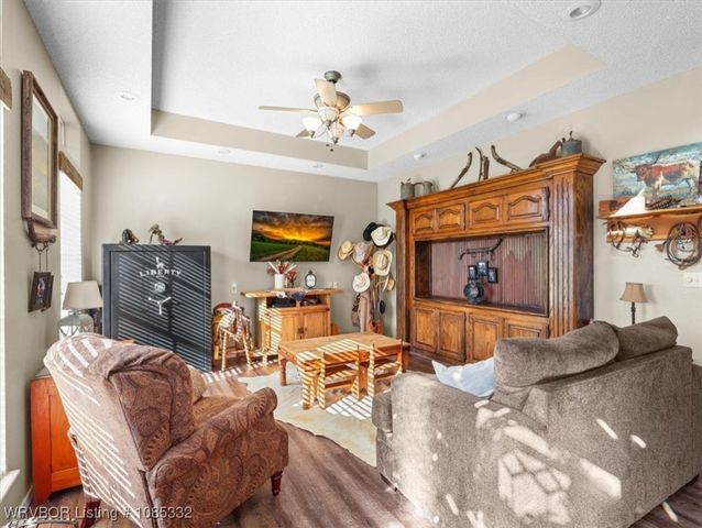 15562 State Highway 83, Howe, OK 74940