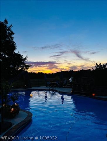 15562 State Highway 83, Howe, OK 74940