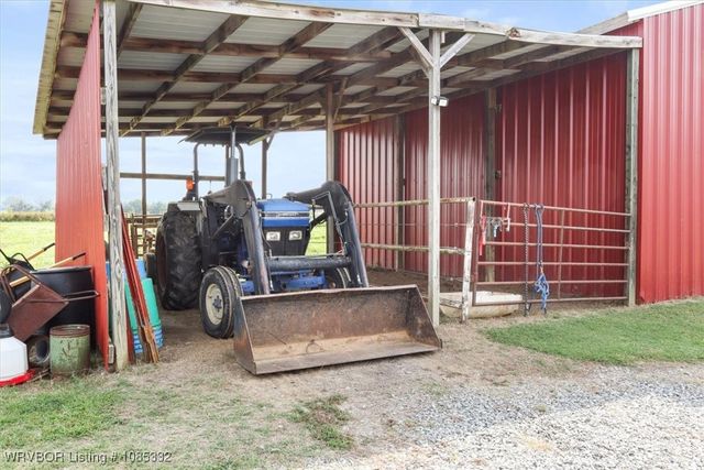 15562 State Highway 83, Howe, OK 74940