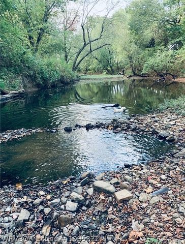 15562 State Highway 83, Howe, OK 74940