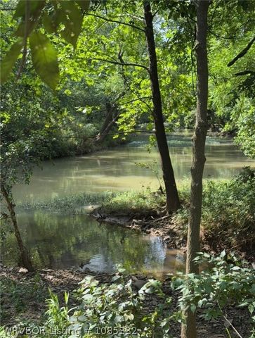 15562 State Highway 83, Howe, OK 74940