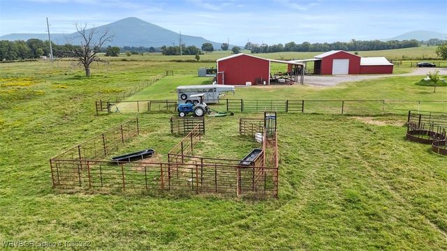 15562 State Highway 83, Howe, OK 74940