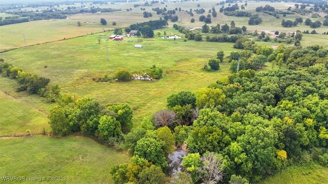 15562 State Highway 83, Howe, OK 74940