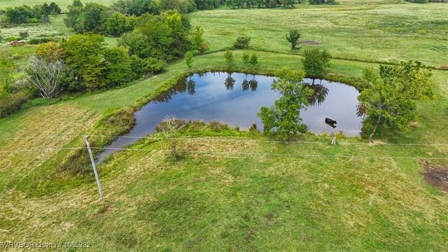 15562 State Highway 83, Howe, OK 74940