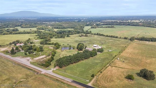 15562 State Highway 83, Howe, OK 74940