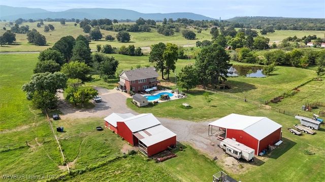 15562 State Highway 83, Howe, OK 74940