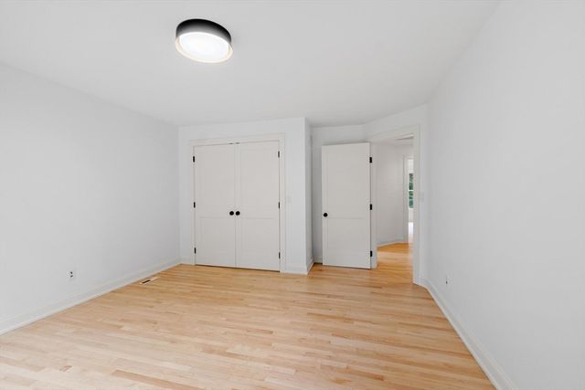 21 Wildewood Dr, Lynnfield, MA 01940