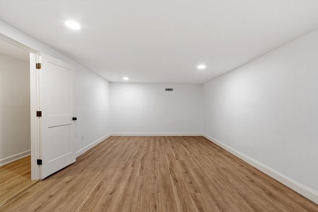 21 Wildewood Dr, Lynnfield, MA 01940