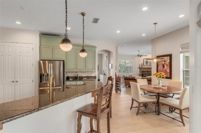 6957 NW 54TH LOOP, Ocala, FL 34482