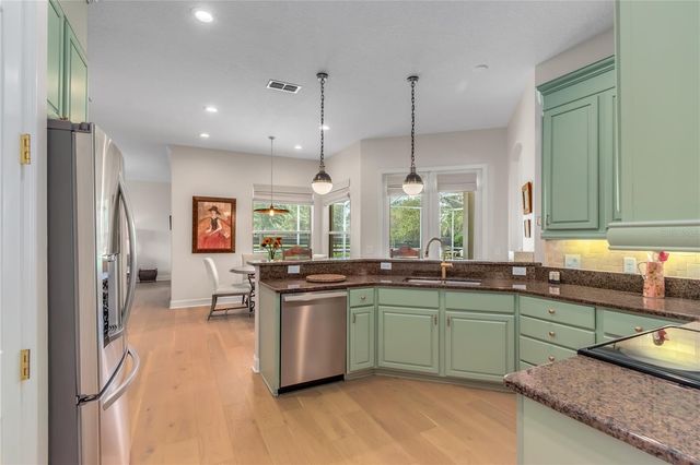 6957 NW 54TH LOOP, Ocala, FL 34482