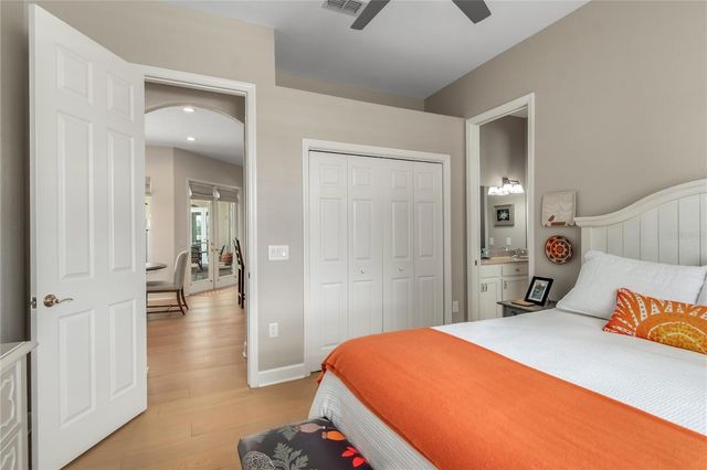 6957 NW 54TH LOOP, Ocala, FL 34482