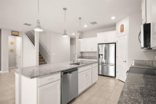 18929 BIRCHWOOD GROVES DRIVE, Lutz, FL 33558