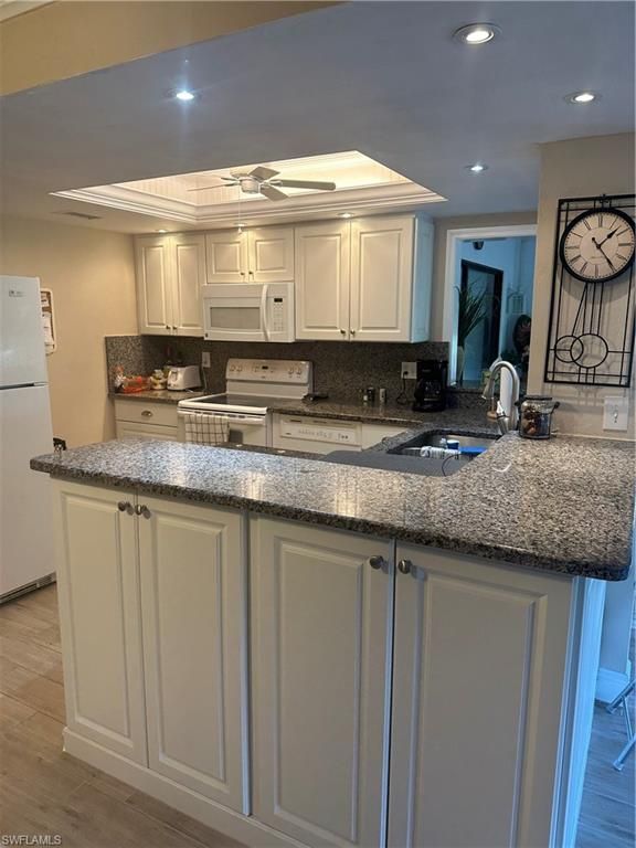 5770 Trailwinds DR 211, FORT MYERS, FL 33907 — exterior