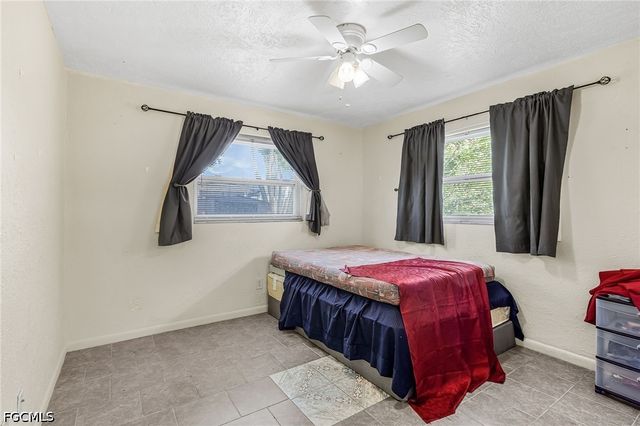 4033 Country Club BLVD, Cape Coral, FL 33904