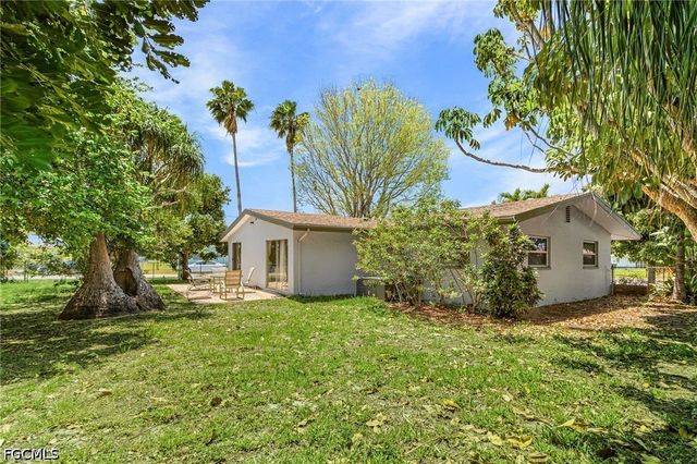 4033 Country Club BLVD, Cape Coral, FL 33904