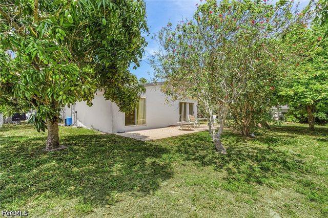4033 Country Club BLVD, Cape Coral, FL 33904