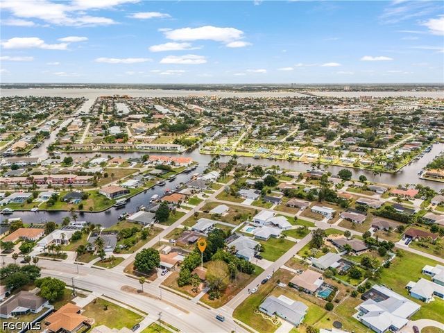 4033 Country Club BLVD, Cape Coral, FL 33904
