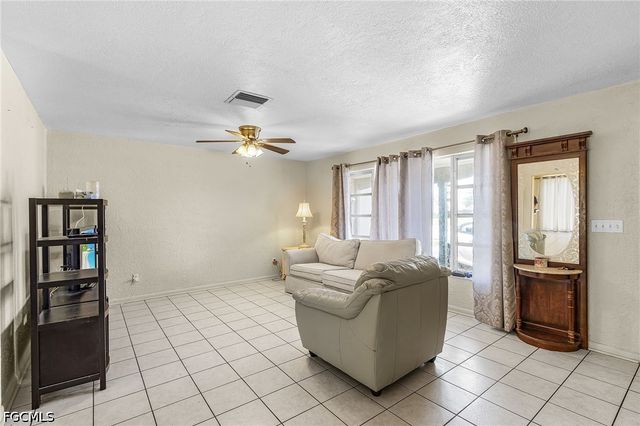 4033 Country Club BLVD, Cape Coral, FL 33904