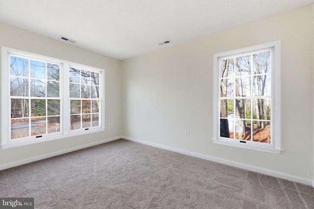 109 HILLTOP CT, Cross Junction, VA 22625