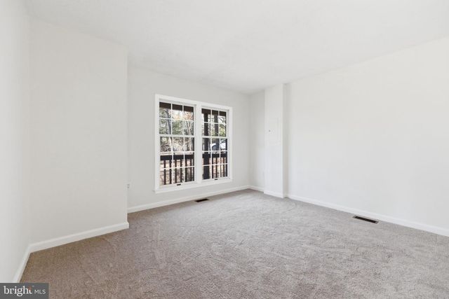 109 HILLTOP CT, Cross Junction, VA 22625