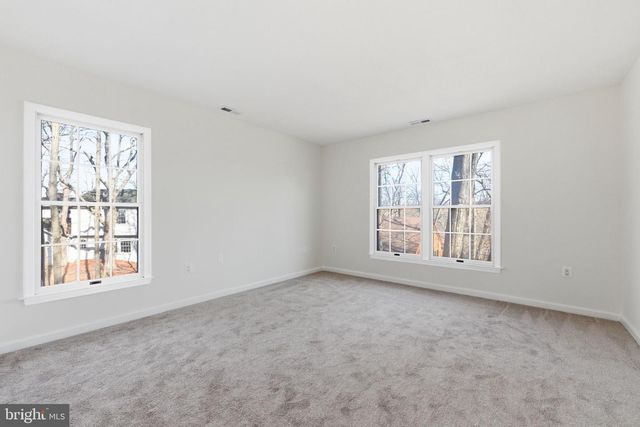 109 HILLTOP CT, Cross Junction, VA 22625