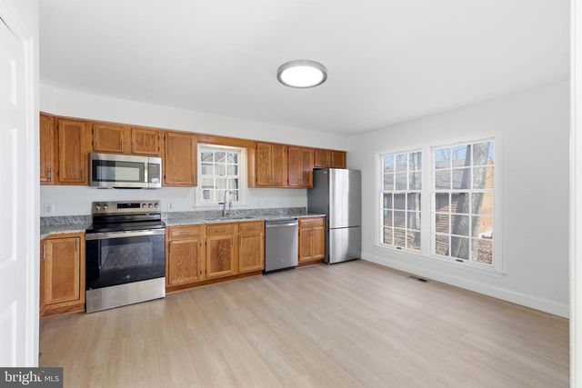 109 HILLTOP CT, Cross Junction, VA 22625