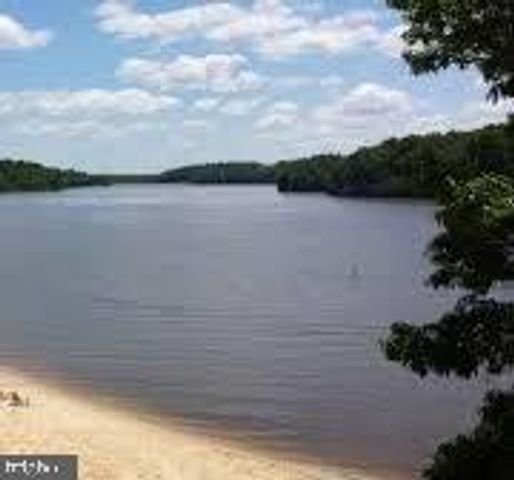 109 HILLTOP CT, Cross Junction, VA 22625