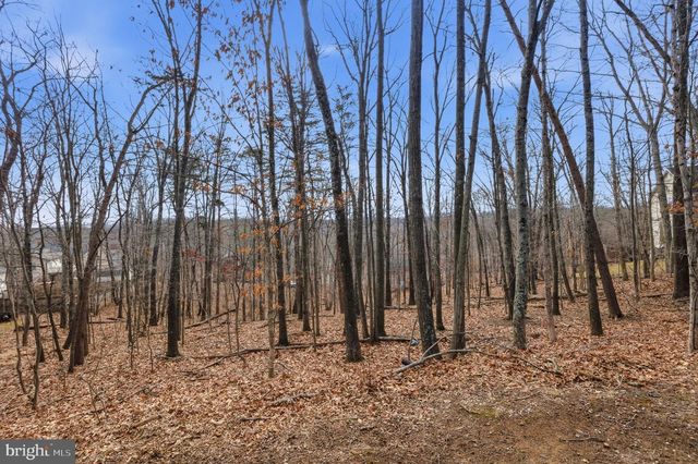 109 HILLTOP CT, Cross Junction, VA 22625