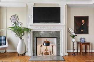 15 E Kirby Street 810, Detroit, MI 48202