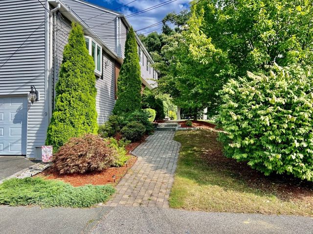 7-9 Stephanie Circle 7, Woburn, MA 01801