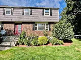7-9 Stephanie Circle 7, Woburn, MA 01801