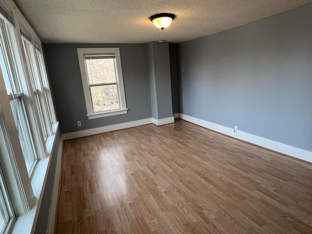 780 Dodd Road, West Saint Paul, MN 55118