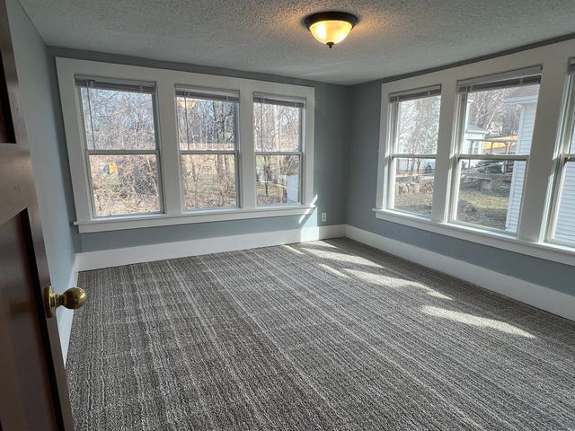 780 Dodd Road, West Saint Paul, MN 55118