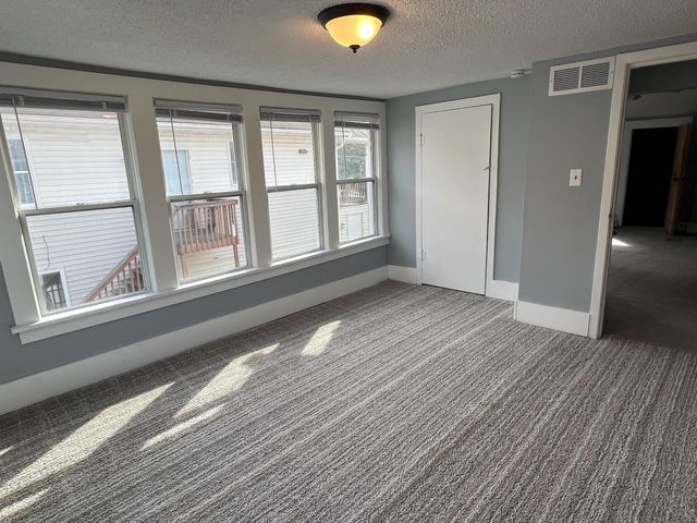 780 Dodd Road, West Saint Paul, MN 55118