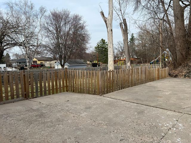 780 Dodd Road, West Saint Paul, MN 55118