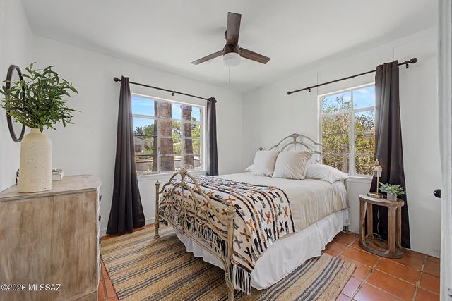 3975 E Louis Lane, Tucson, AZ 85712