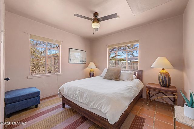 3975 E Louis Lane, Tucson, AZ 85712