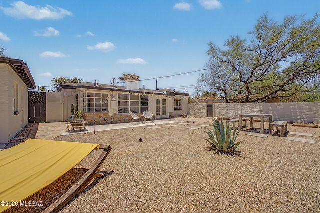 3975 E Louis Lane, Tucson, AZ 85712