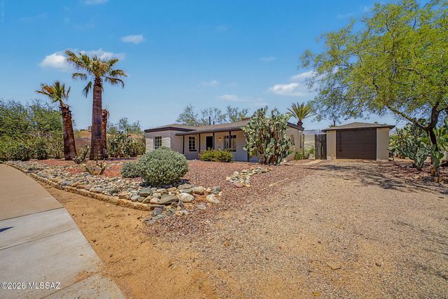 3975 E Louis Lane, Tucson, AZ 85712