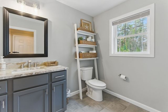 6 Happy Acres Lane, East Longmeadow, MA 01028