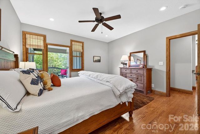24 Triple Fairways Drive, Hendersonville, NC 28739