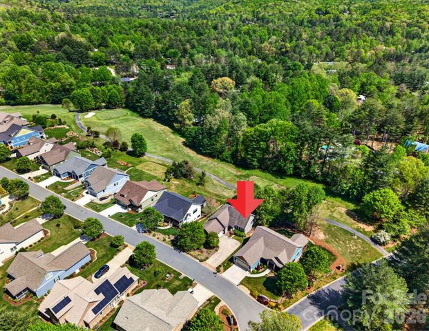 24 Triple Fairways Drive, Hendersonville, NC 28739