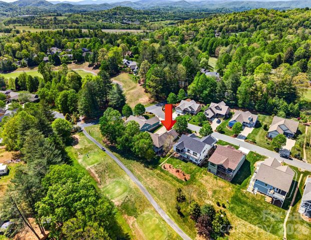 24 Triple Fairways Drive, Hendersonville, NC 28739